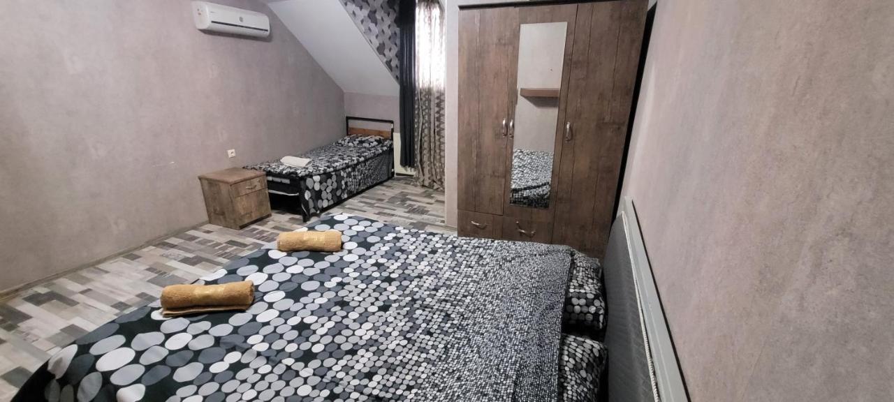 Kiev Hostel Tbilisi Bagian luar foto