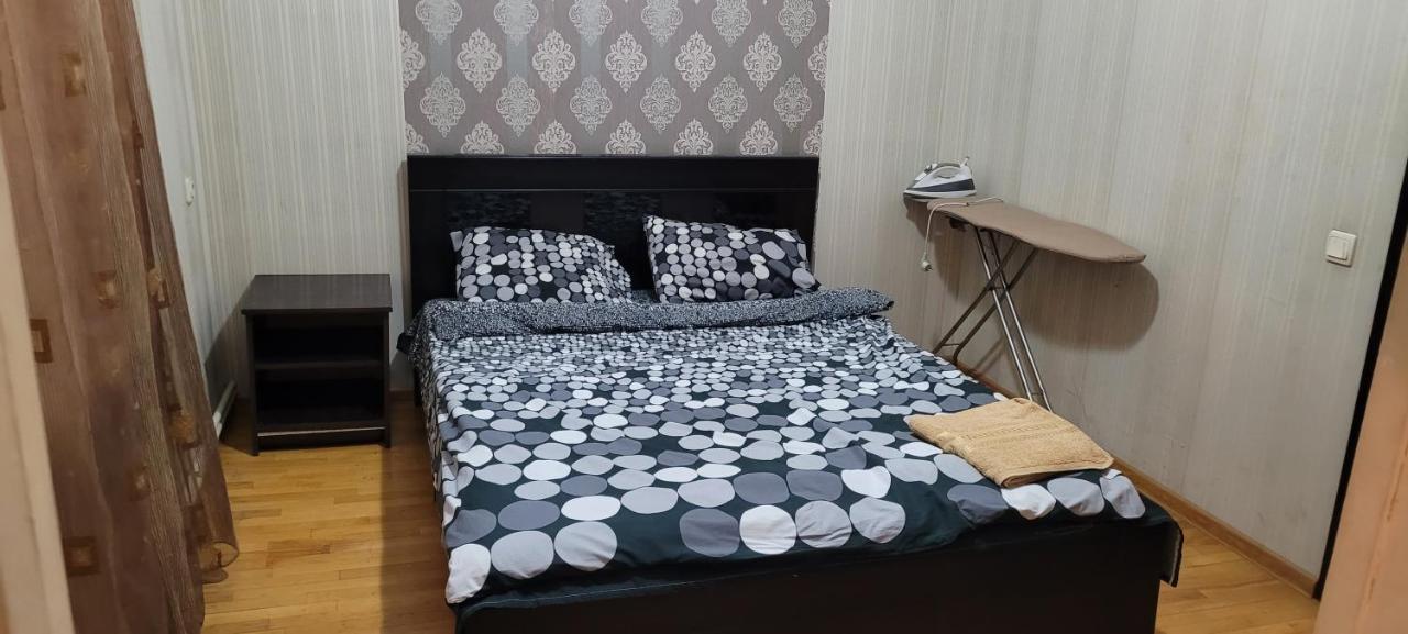 Kiev Hostel Tbilisi Bagian luar foto