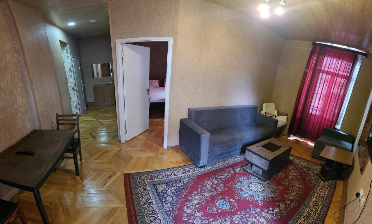 Kiev Hostel Tbilisi Bagian luar foto
