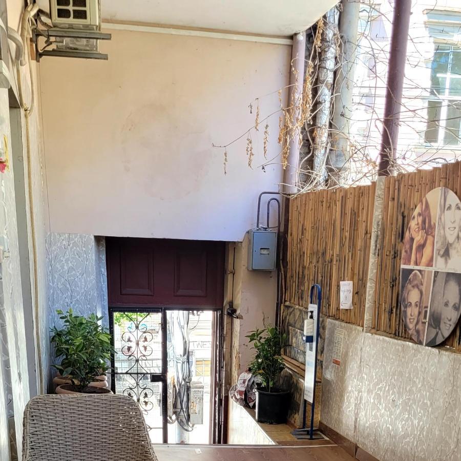 Kiev Hostel Tbilisi Bagian luar foto