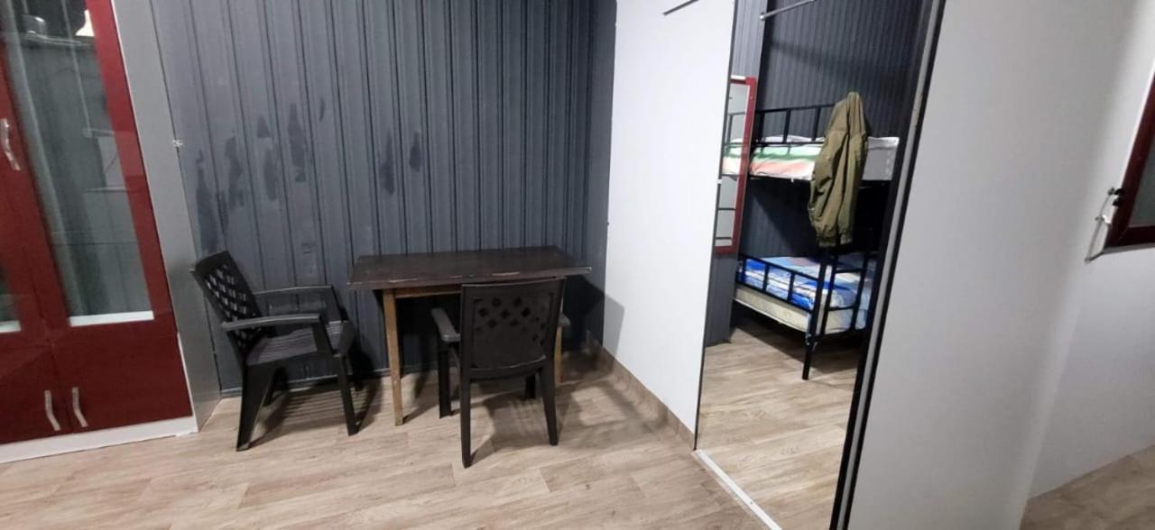 Kiev Hostel Tbilisi Bagian luar foto