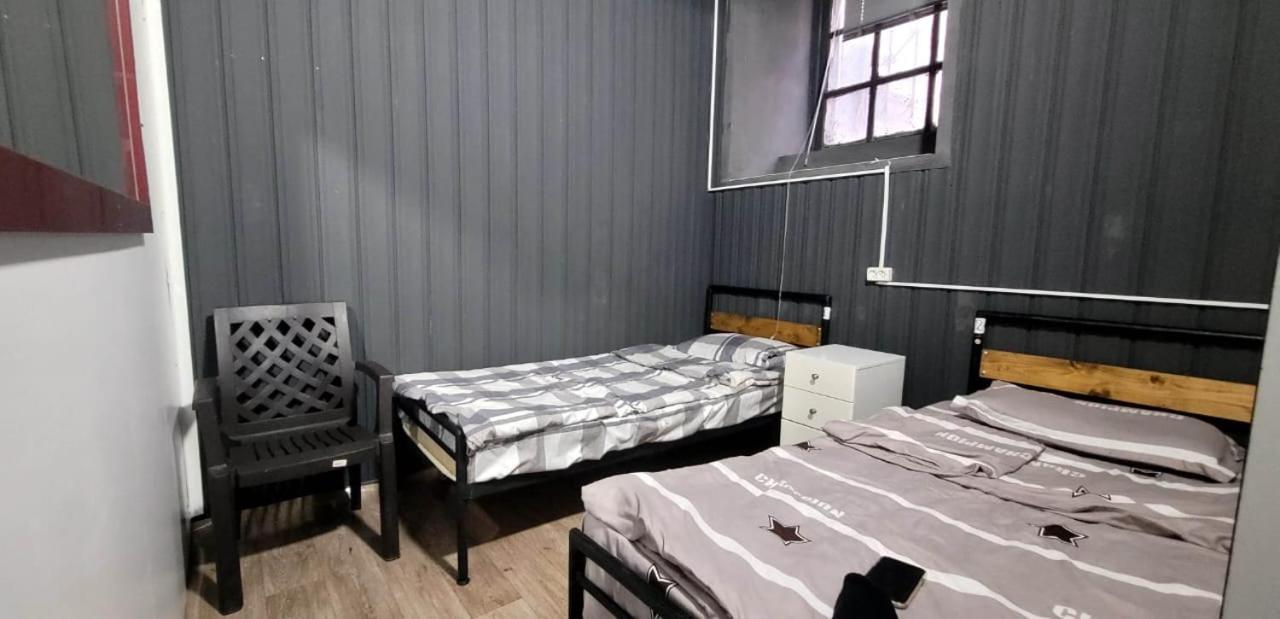 Kiev Hostel Tbilisi Bagian luar foto