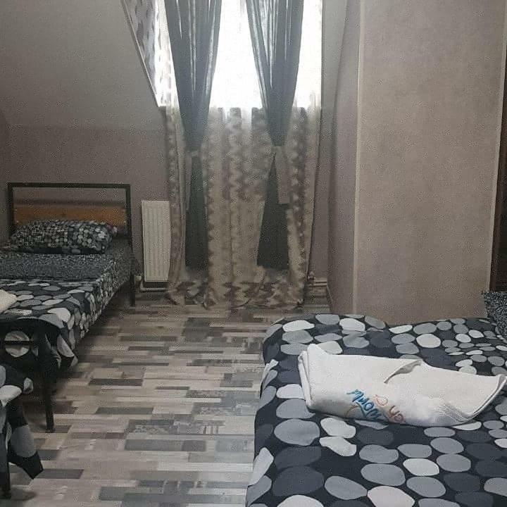 Kiev Hostel Tbilisi Bagian luar foto