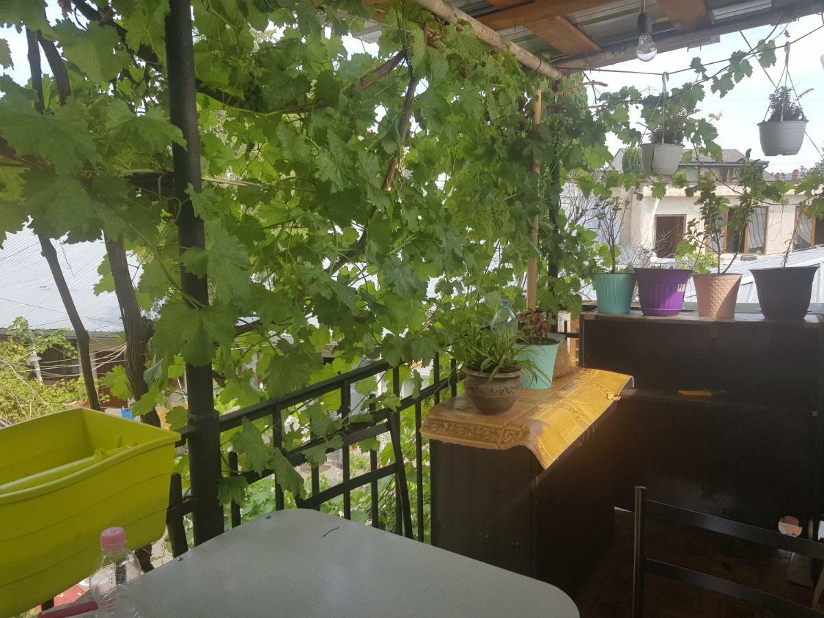 Kiev Hostel Tbilisi Bagian luar foto