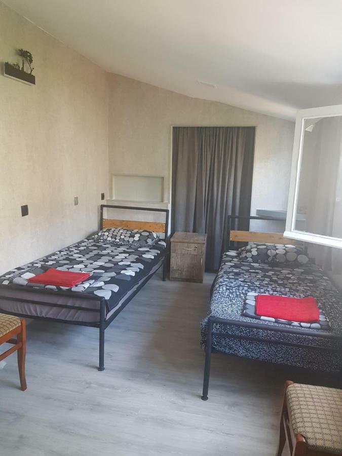 Kiev Hostel Tbilisi Bagian luar foto